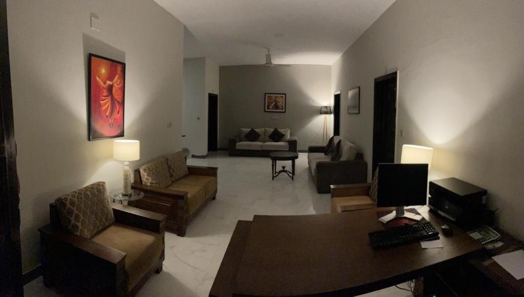 The Riviera Hotel Islamabad Bagian luar foto