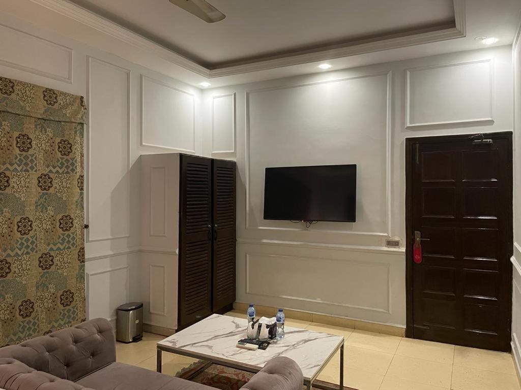 The Riviera Hotel Islamabad Bagian luar foto
